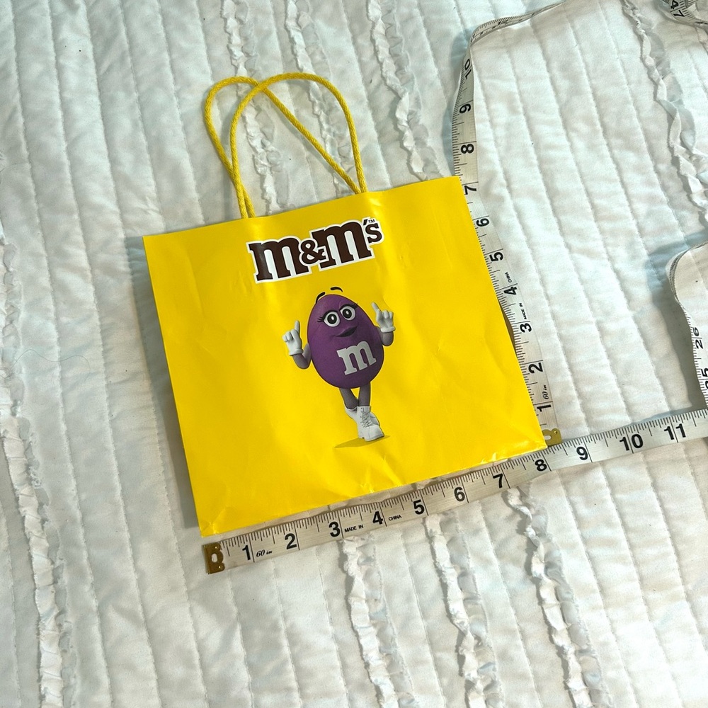 M&M’s Candy Brand Yellow Small Gift Bag From Las Vegas M&M Store Purple M&ms - Picture 5 of 8
